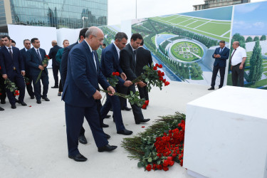 Sabunçu Rayon İcra Hakimiyyətinin kollektivi Zəfər parkında olublar