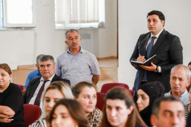 Bakıxanov qəsəbəsində sakinlərlə növbəti səyyar görüş keçirildi