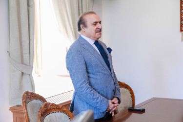 “1 Avqust – Azərbaycan Əlifbası və Azərbaycan Dili Günü” ilə əlaqədar Sabunçu rayonun gəncləri Nizami Gəncəvi adına Milli Azərbaycan Ədəbiyyatı Muzeyini ziyarət etdilər