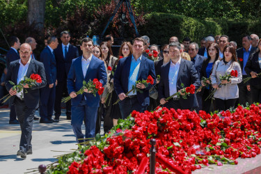 Ümummilli Lider Heydər Əliyevin anadan olmasının 103-cü ildönümü münasibətilə əziz xatirəsi ehtiramla yad edildi