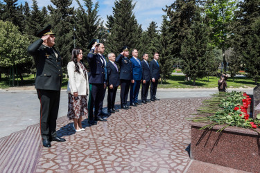 Sabunçu rayonunda Ümummilli Lider Heydər Əliyevin anadan olmasının 103 illiyinə həsr olunmuş “Ulu Öndər Heydər Əliyev:  Müasir Azərbaycanın memarı” adlı tədbir keçirildi.