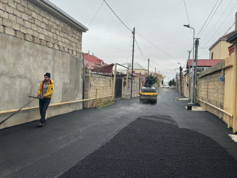 Zabrat qəsəbəsində asfaltlanma işləri aparılıb