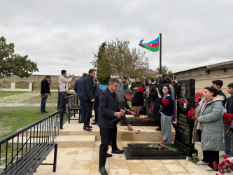 Sabunçu rayonunda “27 sentyabr – Anım Günü” nün beşinci ildönümü münasibətilə şəhidlərin məzarları ziyarət edildi