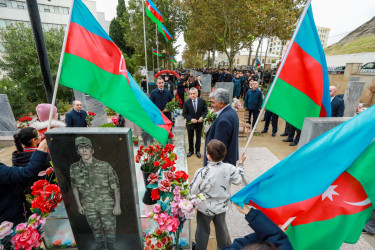 Sabunçu rayonunda “27 sentyabr – Anım Günü” nün beşinci ildönümü münasibətilə şəhidlərin məzarları ziyarət edildi