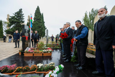 Sabunçu rayonunda “27 sentyabr – Anım Günü” nün beşinci ildönümü münasibətilə şəhidlərin məzarları ziyarət edildi
