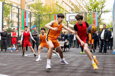 Sabunçu rayonunda “Ulu Öndər Heydər Əliyevin doğum günü”nə həsr olunmuş basketbol üzrə Abad məhəllələrarası turnirinin yekun mərhələsi keçirildi