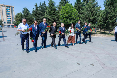 Sabunçu rayonunda “Qərbi Azərbaycan İrsi: Ermənistanda azərbaycanlılara məxsus qəbiristanlıqların sistemli qaydada dağıdılmasının nəticələri və  beynəlxalq hüquqi məsuliyyətə dair” hesabat və materiallar kitabının I cildinin təqdimat mərasimi keçirildi