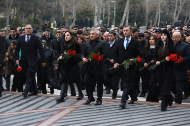 Sabunçu rayon ictimaiyyəti tərəfindən “Ana harayı” abidəsi ziyarət olundu