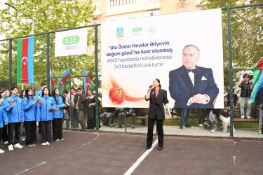 Sabunçu rayonunda “Ulu Öndər Heydər Əliyevin doğum günü”nə həsr olunmuş basketbol üzrə Abad məhəllələrarası turnirinin yekun mərhələsi keçirildi