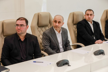 Sabunçu Rayon İcra Hakimiyyətində çalışan dövlət qulluqçuları üçün “Dövlət orqanlarında inzibati vəzifələrin tutulması şərtləri və qaydaları” mövzusunda təlim keçirildi