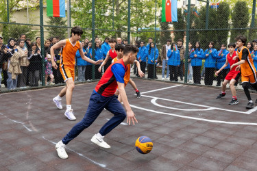 Sabunçu rayonunda “Ulu Öndər Heydər Əliyevin doğum günü”nə həsr olunmuş basketbol üzrə Abad məhəllələrarası turnirinin yekun mərhələsi keçirildi