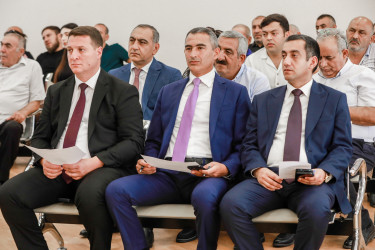 Zabrat qəsəbəsində sakinlərlə növbəti səyyar görüş keçirildi