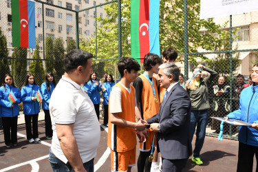 Sabunçu rayonunda “Ulu Öndər Heydər Əliyevin doğum günü”nə həsr olunmuş basketbol üzrə Abad məhəllələrarası turnirinin yekun mərhələsi keçirildi