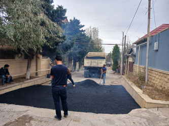 Bakıxanov qəsəbəsində asfaltlanma işləri aparılıb