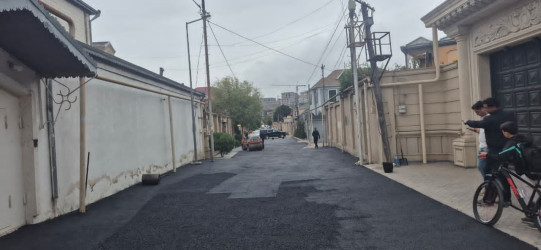 Bakıxanov qəsəbəsində asfaltlanma işləri aparılıb