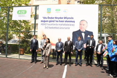Sabunçu rayonunda “Ulu Öndər Heydər Əliyevin doğum günü”nə həsr olunmuş basketbol üzrə Abad məhəllələrarası turnirinin yekun mərhələsi keçirildi