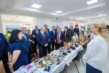 Sabunçu rayonunun Nardaran qəsəbəsində rayonun 2025-2026-cı tədris ilinin yekununa həsr olunmuş Təhsil konfransı keçirildi