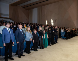 Bakı Gənclər Mərkəzinin təşkilatçılığı ilə “Şərq Gecəsi 2” adlı konsert proqramı baş tutub. Tədbirin məqsədi Şərq dünyasının mədəniyyətlərini bir araya gətirmək, gənclər arasında Şərq ölkələrinin mədəniyyətlərini aşılamaq, gənclərin bacarıq və istedadlarının üzə çıxarılmasından ibarətdi