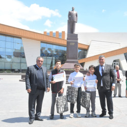 Sabunçu rayonunda “Azərbaycan mənim ürəyimdir!” mövzusunda rəsm müsabiqəsinin mükafatlandırma mərasimi keçirildi