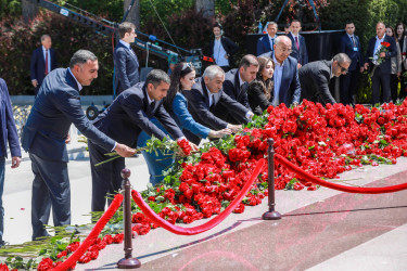 Ümummilli Lider Heydər Əliyevin anadan olmasının 103-cü ildönümü münasibətilə əziz xatirəsi ehtiramla yad edildi