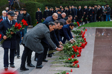 Sabunçu rayonunda Ümumilli Lider Heydər Əliyevin əziz xatirəsi yad edildi