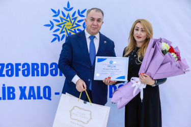 Sabunçu rayonunda “31 dekabr - Dünya Azərbaycanlılarının Həmrəyliyi Günü” münasibətilə “Şanlı Zəfərdən Yeni Zirvələrə: Qalib Xalq-Güclü Dövlət” mövzusunda tədbir keçirildi