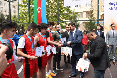 Sabunçu rayonunda “Ulu Öndər Heydər Əliyevin doğum günü”nə həsr olunmuş basketbol üzrə Abad məhəllələrarası turnirinin yekun mərhələsi keçirildi
