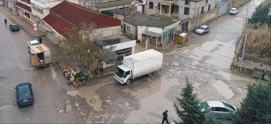 Maştağa qəsəbəsində asfaltlanma işləri aparılıb