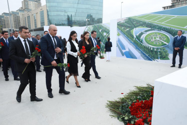 Sabunçu Rayon İcra Hakimiyyətinin kollektivi Zəfər parkında olublar