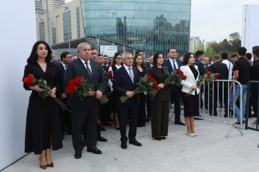 Sabunçu Rayon İcra Hakimiyyətinin kollektivi Zəfər parkında olublar