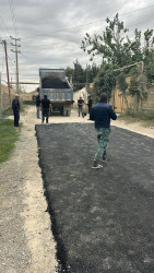 Bilgəh qəsəbəsində asfaltlanma işləri aparılıb