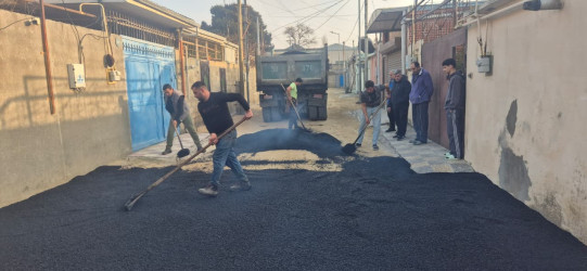 Bakıxanov qəsəbəsində asfaltlanma işləri aparılıb