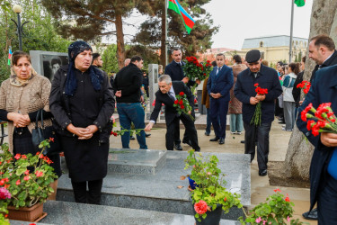Sabunçu rayonunda “27 sentyabr – Anım Günü” nün beşinci ildönümü münasibətilə şəhidlərin məzarları ziyarət edildi