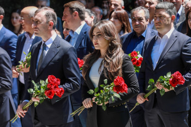 Ümummilli Lider Heydər Əliyevin anadan olmasının 103-cü ildönümü münasibətilə əziz xatirəsi ehtiramla yad edildi