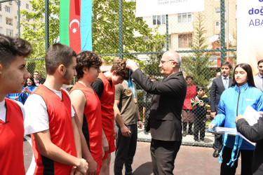 Sabunçu rayonunda “Ulu Öndər Heydər Əliyevin doğum günü”nə həsr olunmuş basketbol üzrə Abad məhəllələrarası turnirinin yekun mərhələsi keçirildi