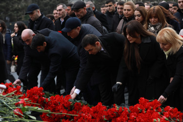 Sabunçu rayon ictimaiyyəti tərəfindən “Ana harayı” abidəsi ziyarət olundu