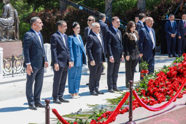 Ümummilli Lider Heydər Əliyevin anadan olmasının 103-cü ildönümü münasibətilə əziz xatirəsi ehtiramla yad edildi