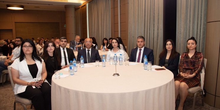 Sabunçu Rayon İcra Hakimiyyəti könüllü qan donorluğuna verdiyi dəstəyə görə təltif edilib