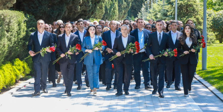 Ümummilli Lider Heydər Əliyevin anadan olmasının 103-cü ildönümü münasibətilə əziz xatirəsi ehtiramla yad edildi