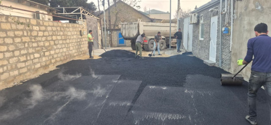 Bakıxanov qəsəbəsində asfaltlanma işləri aparılıb