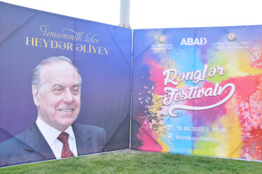 Sabunçu rayonunda Ümummilli lider Heydər Əliyevin anadan olmasının 99-cu ildönümü ilə əlaqədar “Rənglər festivalı” keçirildi