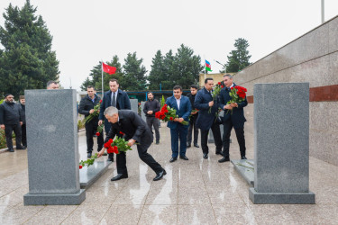 Sabunçu rayonunda “27 sentyabr – Anım Günü” nün beşinci ildönümü münasibətilə şəhidlərin məzarları ziyarət edildi