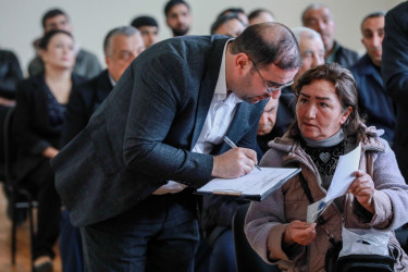 Rayon İcra Hakimiyyəti başçısının növbəti səyyar qəbulu Pirşağı qəsəbəsində keçirildi