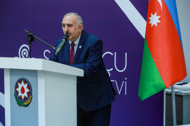 Sabunçu Gənclər Evində “Müasir dövrdə informasiya mühiti və sosial çağırışlar fonunda gənclər arasında mənəvi dəyərlər” mövzusunda tədbir keçirilib