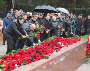 Ümummilli Lider Heydər Əliyevin əziz xatirəsi ehtiramla yad edildi