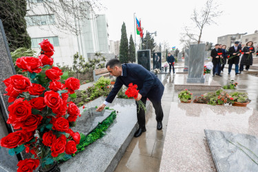 Sabunçu rayonunda “Aprel döyüşləri”nin onuncu ildönümü münasibətilə şəhidlərin məzarları ziyarət edildi